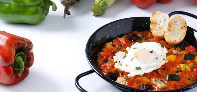 Piperade : un plat coloré et savoureux à découvrir